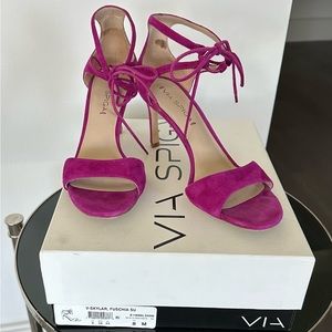 Via Spiga V-skylar fuschia ankle high strappy sandals.